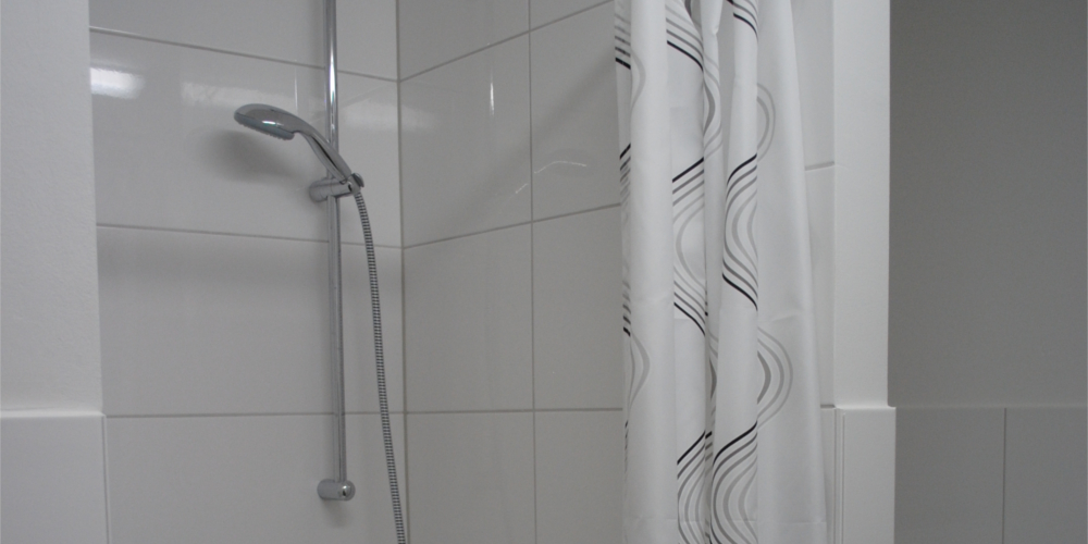 Zimmer Ludwigshafen - Bad - Dusche